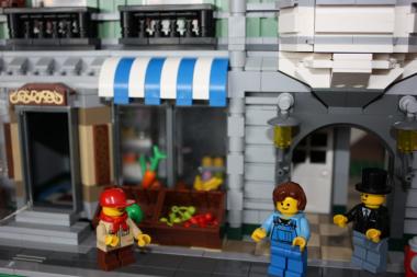 LEGO® Green Grocer 