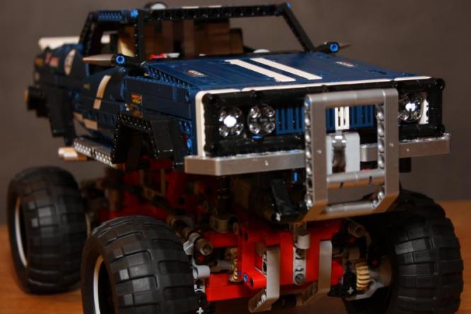 LEGO® Technic 4x4 Crawler 